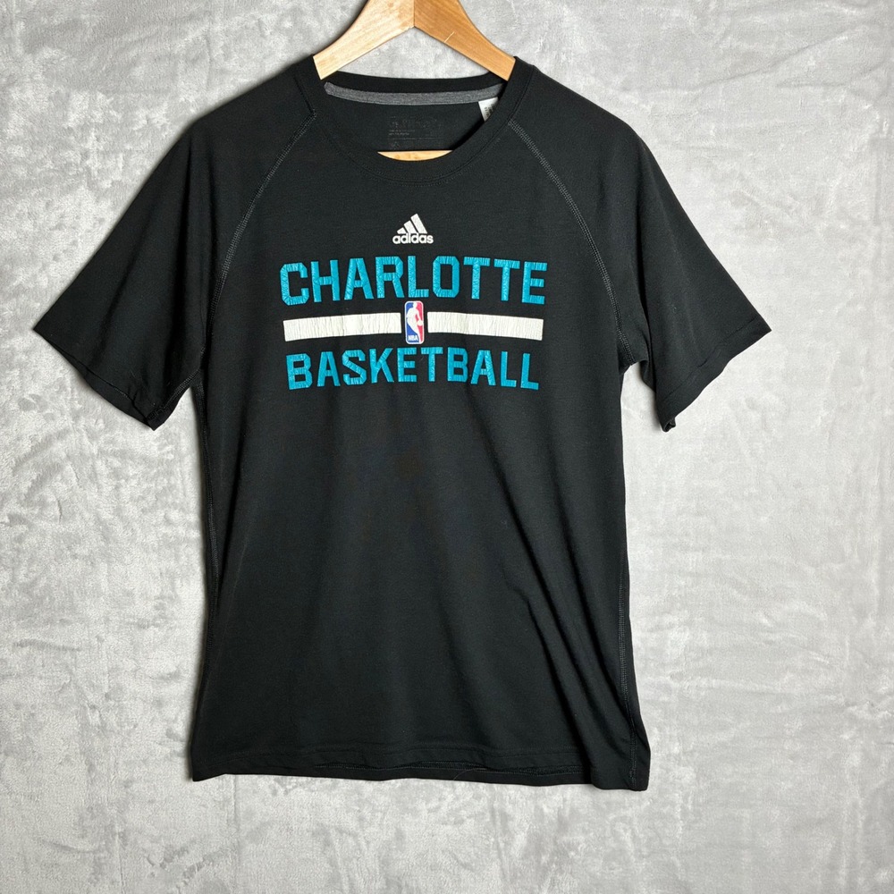 Adidas Charlotte Hornets NBA Basketball Shirt Mens Small Black Raglan Tee -0221